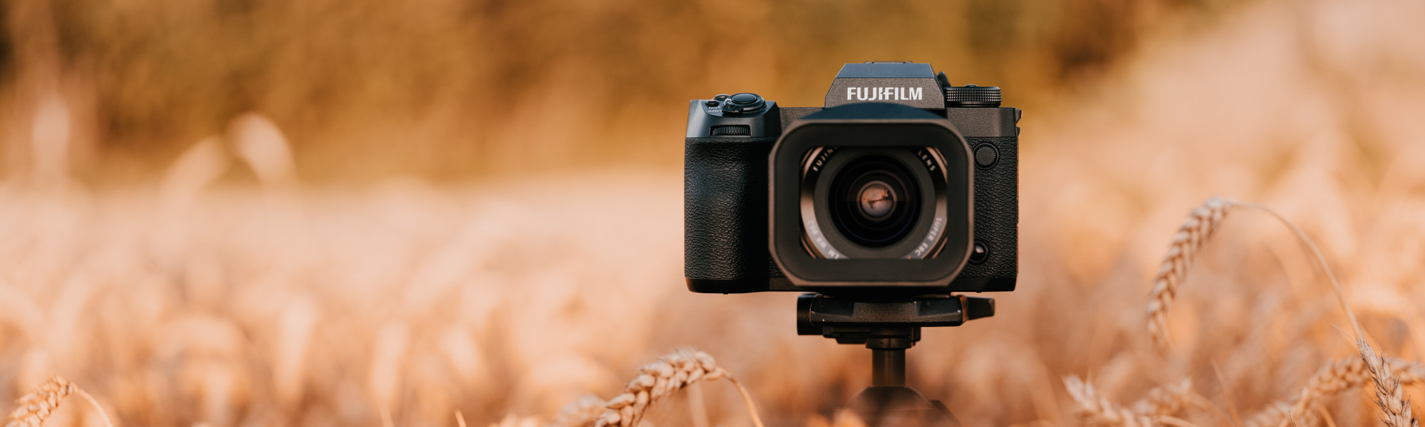 Fujifilm X-H2 - The highest resolution crop sensor ever (for now)!