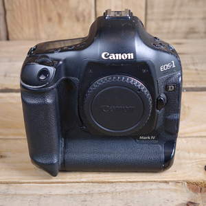 Used Canon EOS 1D Mark IV Digital SLR Camera Body