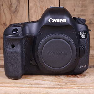 Used Canon EOS 5D Mark III Digital SLR Camera Body