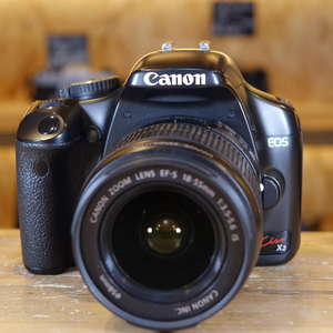 Used Canon EOS Kiss X2 (450D) DSLR Camera with 18-55mm IS Lens