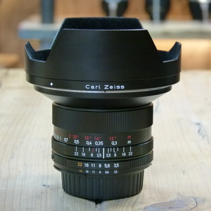 Used Carl Zeiss 18mm F3.5 Distagon ZF.2 T* lens- Nikon fit (manual)