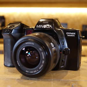 Used Minolta Dynax 7000i 35mm SLR Camera with AF 35-70mm Lens