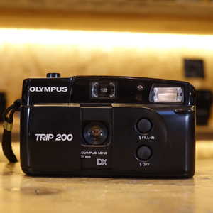 Used Olympus Trip 200 35mm Analog Film Compact Camera