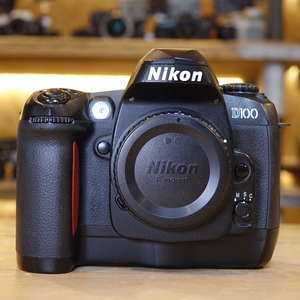 Used Nikon D100 DSLR Camera Body