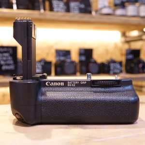 Used Canon BG-E2 Battery Grip