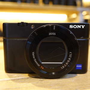 Used Sony CyberShot RX100 Mark IV Digital Camera