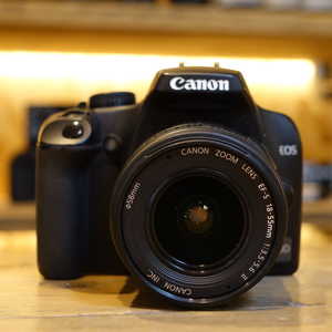 Used Canon EOS 1000D DSLR Camera with EF-S 18-55mm II Lens