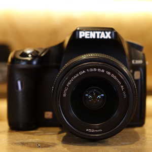 Used Pentax K200D Digital SLR Camera with 18-55mm AL WR Lens