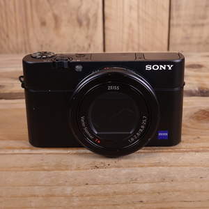 Used Sony CyberShot RX100 Mark III Digital Camera