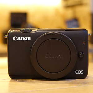 Used Canon EOS M10 Black Camera body