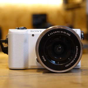 Used Sony A5000 White Camera with 16-50mm F3.5-5.6 Lens