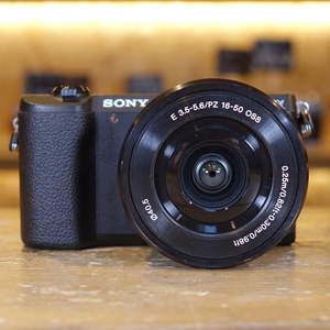 Used Sony A5100 Camera with 16-50mm F3.5-5.6 Lens