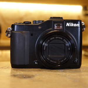 Used Nikon Coolpix P7000 Compact Camera