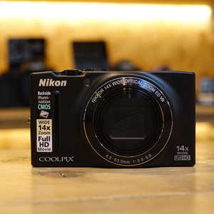 Used Nikon Coolpix S8200 Digital Compact Camera