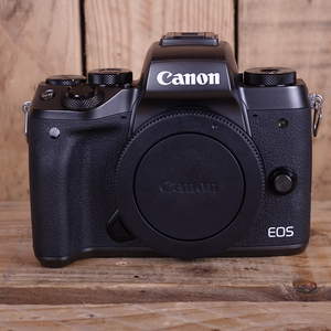 Used Canon EOS M5 Black Camera Body