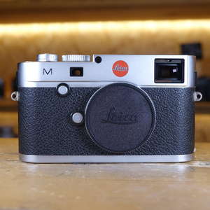 Used Leica M 240 Digital Rangefinder Silver Chrome Camera 10771