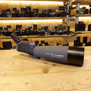 Used Dorr Danubia Rain Forest 100mm Angled Spotting Scope with  Zoom 22-67x Eyepiece and Case