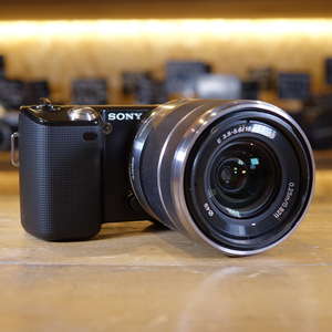 Used Sony NEX-5 Digital Camera with 18-55mm Lens