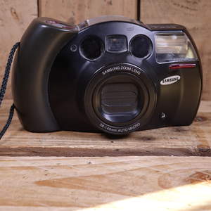 Used Samsung ECX 1  Analog Film  Compact Camera
