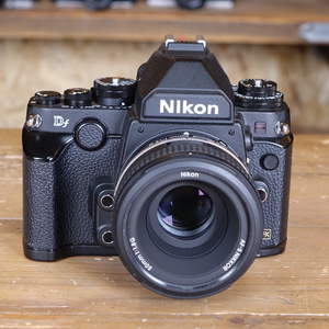 Used Nikon Df Black DSLR Camera Kit with 50mm F1.8 Ltd Lens