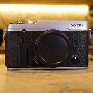 Used Fujifilm X-E2S Silver Camera Body