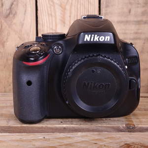 Used Nikon D5100 Digital SLR Camera body