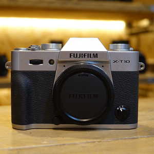 Used Fujifilm X-T10 Silver Digital Camera