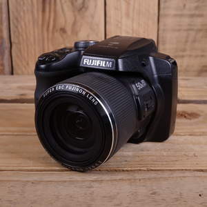 Used Fujifilm Finepix S9900W Bridge Camera