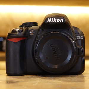 Used Nikon D3100 Digital SLR camera body