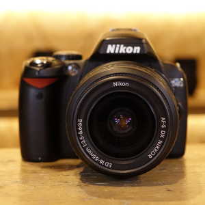 Used Nikon D40 Digital SLR Camera with AF-S 18-55mm GII Lens