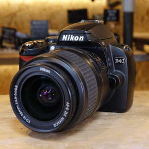 Used Nikon D40 Digital SLR Camera with AF-S 18-55mm GII Lens