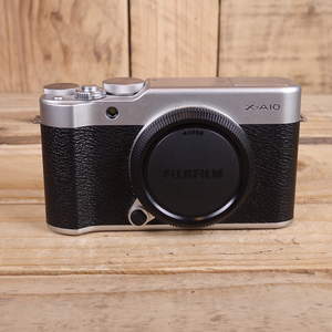 Used Fujifilm X-A10 Silver Camera Body