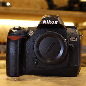 Used Nikon D70 Digital SLR Camera Body