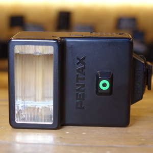 Used Pentax AF200T Flashgun for 35mm Film SLR Cameras
