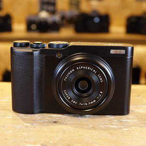Used Fujifilm FinePix XF10 Compact Camera
