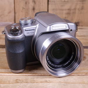 Used Panasonic Lumix FZ18 Silver Digital Bridge Camera
