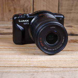 Used Panasonic Lumix GF3 With 14-42mm F3.5-5.6 G Vario Mega OIS lens