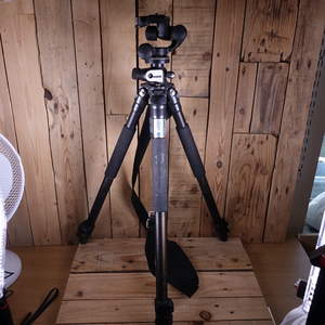 Used Giottos MTL9361B Tripod Legs with Manfrotto 460MG Head