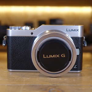 Used Panasonic GX800 Camera with 12-32mm Lens
