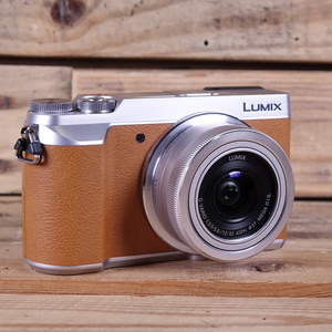 Used Panasonic Lumix DMC-GX80 Silver Camera with Silver 12-32mm Lens
