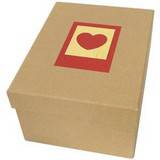 Green Earth Red Heart Photo Box for 700 7x5 Photos