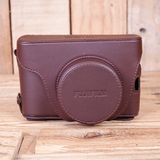 Used Fujifilm X100S Leather case LC-X100S with strap