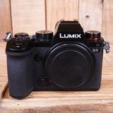 Used Panasonic Lumix S5 Black Digital Camera Body